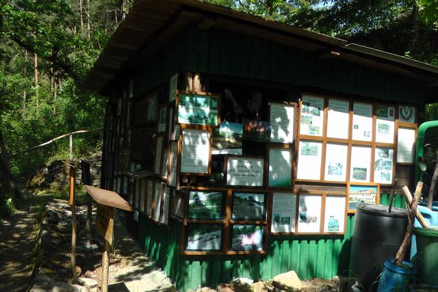 Hütte mit Fotos Hans Zweig | Foto: Martin Feucht