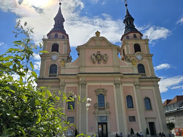 Die Evangelische Stadtkirche am Marktplatz.  | Foto: Heidrun Rosenberger