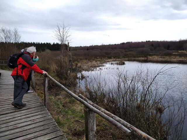 Immer wieder kommen wir an kleinen Seen vorbei.  | Foto: sigischlottke