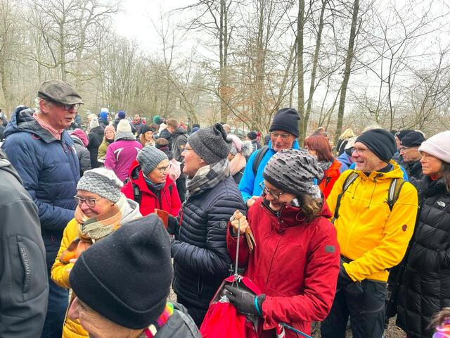 Großer Andrang herrscht beim Anstellen an der Kasse! | Foto: Isolde Reitz