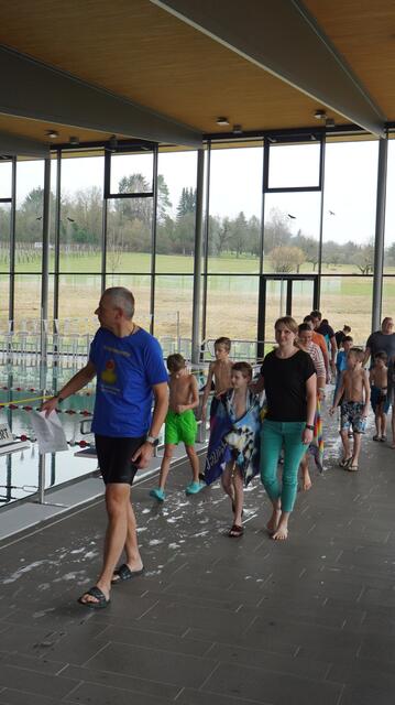 Start der ersten Gruppe (2024) | Foto: Schwimmente Stiftung