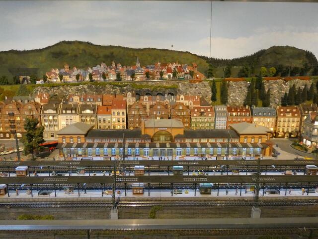 Großer Bahnhof - hier ist richtig was los.  | Foto: sigischlottke