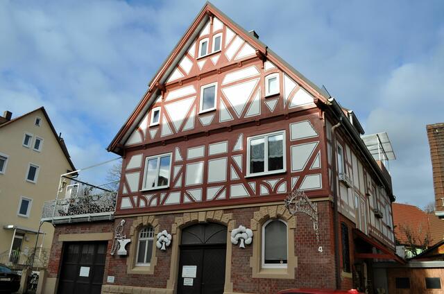 Heuchelbergstrasse 4. Ein Handwerkerhaus aus dem Jahr 1904. Erbaut von Karl Tscherning für den Wagnermeister August Esslinger. Auch heute noch ein Handwerkshaus. | Foto: Daniela Somers