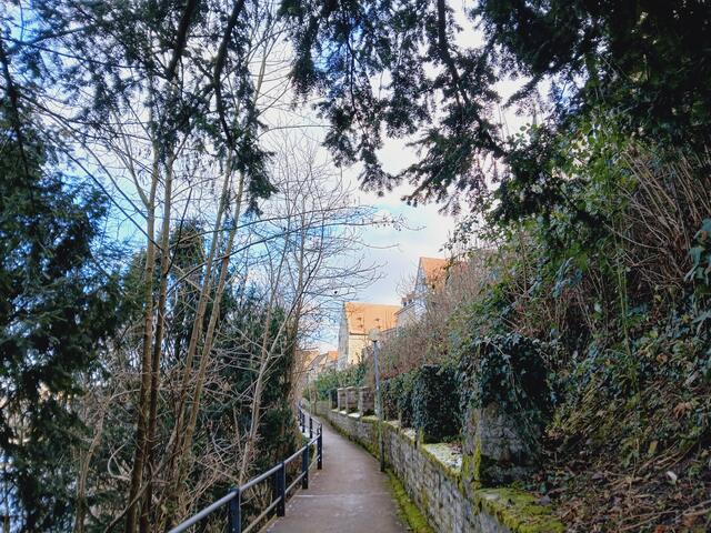 Unterhalb der Stadtmauer.  | Foto: sigischlottke