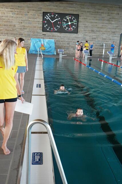 25m fürs Seepferdchen müssen bewältigt werden | Foto: Schwimmente Stiftung