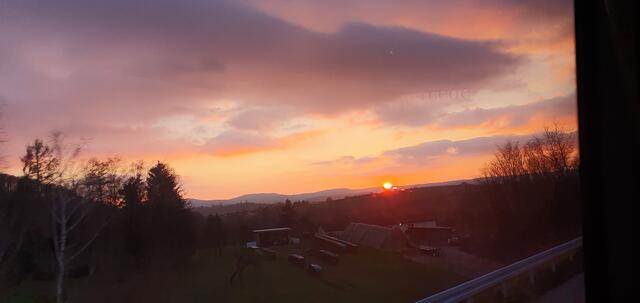 Beeindruckender Abendhimmel bei der Fahrt nach Vellberg ins Hohenlohische. | Foto: privat Sibylle Tröber