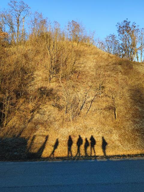 Wanderer in der Wintersonne | Foto: Aurelia Kling