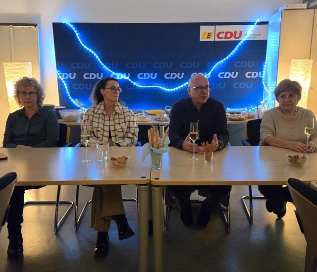 Alexander Throm zu Gast bei der Frauen Union mit der Vorsitzenden Martina Susset, Silvia Beckmann und Marieluise Bethke | Foto: FU Heilbronn