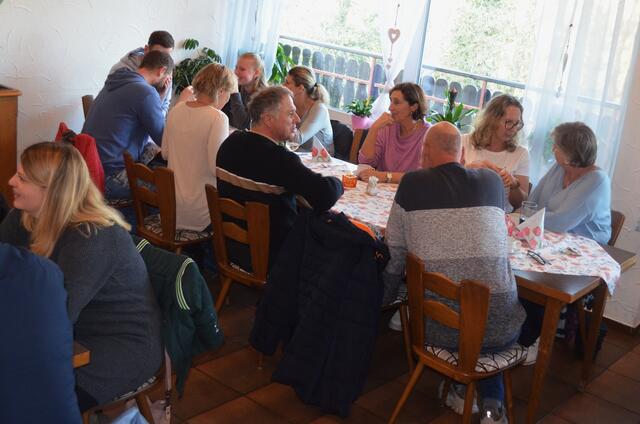 rege Unterhaltungen | Foto: E. Rosendorf