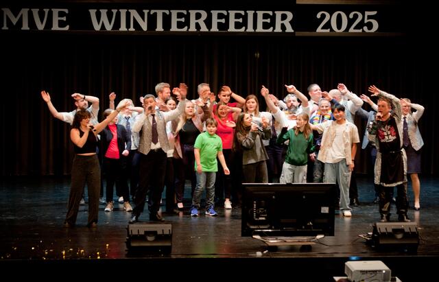 Gemeinsamer Abschluss | Foto: Talentbühne – Applaus, Applaus