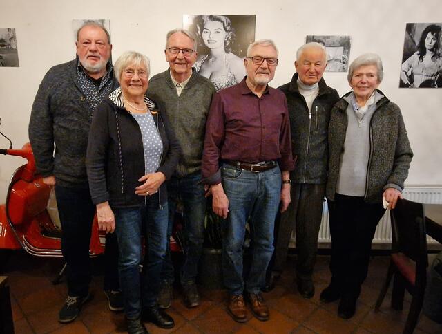 Der Seniorenausschuss der SUN legte das Jahresprogramm fest, von links: Karl-Heinz Leitz, Edelgard und Peter Pörner, Armin Bauder sowie Alfred und Gerda Kulik. | Foto: Karl-Heinz Leitz
