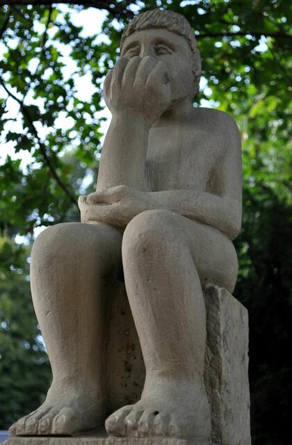 Wo sieht man diese Skulptur?
Gudrun hats erraten 👍 Beim Schloss Lehen, am Außenbereich des Cafés. | Foto: Daniela Somers