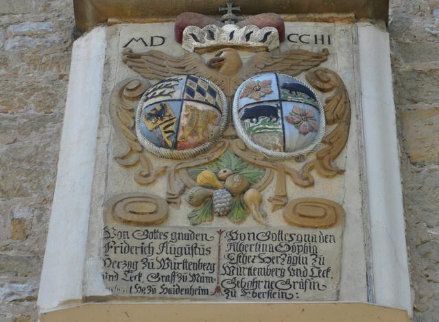 Wo kann man dieses prächtige Wappen sehen?
Auch hier wusste Anneliese die Antwort. Es ist am Oberen Tor in Neuenstadt zu sehen. | Foto: Daniela Somers