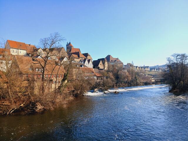 Die Seite Besigheims rechts der Brücke.   | Foto: sigischlottke