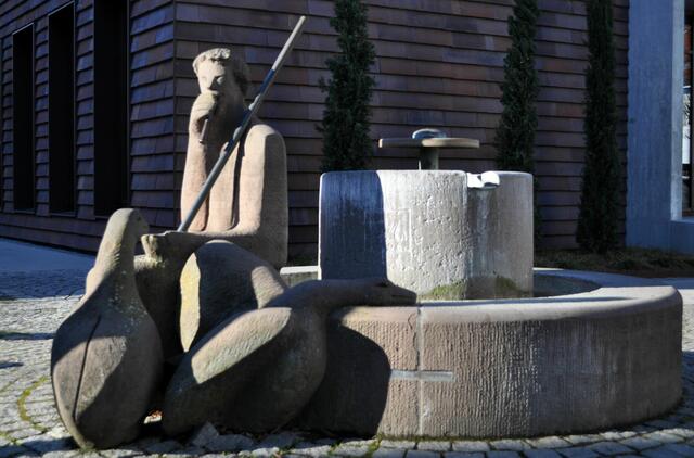 Der Gänsebrunnen. Einer der vielen Brunnen im Ort. Pleidelsheim war schon immer reich an Brunnen. Sowohl öffentliche, wie auch private Brunnen. | Foto: Daniela Somers