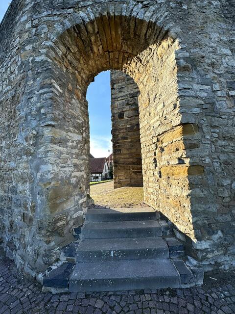 Wo gibt es diesen Durchgang
Roter Turm | Foto: Heide Böllinger aus Bad Friedrichshall