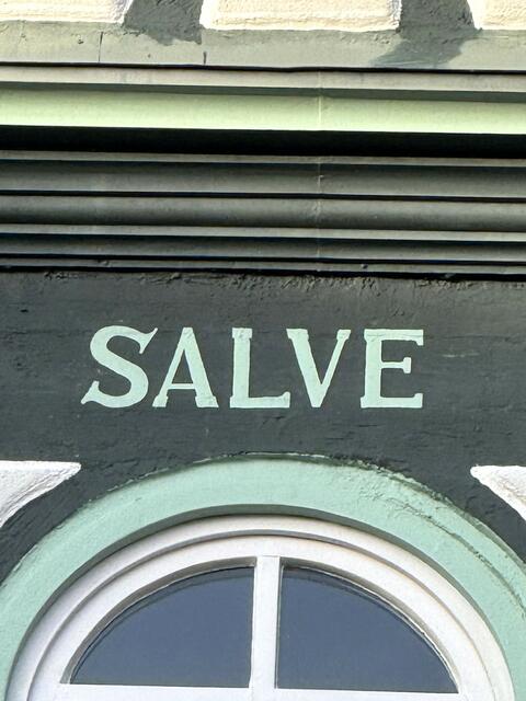 An welchem Gebäude finden wir SALVE
Schmuckkästchen | Foto: Heide Böllinger aus Bad Friedrichshall