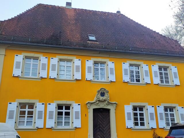 Ein schönes Gebäude.  Es ist sicherlich nicht so bekannt.  Aber möglicherweise hat es jemand schon mal gesehen.  In welchem Ort steht es? Vielleicht weiß auch jemand,  welchem Zweck es gedient hat.   | Foto: sigischlottke