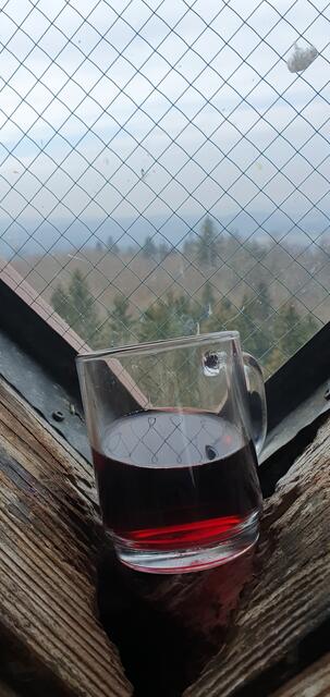 Zum Wohl ... Glühwein in luftiger Höhe! | Foto: privat Sibylle Tröber