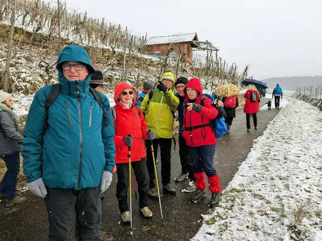 Auf dem Weg zum Fohlenberg wird die Umgebung erklärt. | Foto: Isolde Reitz