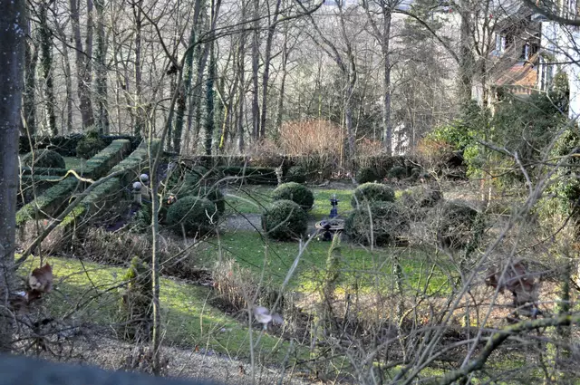Teilweise ist der Park wie ein Barockgarten gestaltet. | Foto: Daniela Somers