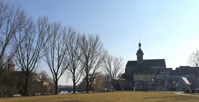 Blick vom Kiesplatz aus auf die Regiswindiskirche | Foto: privat Sibylle Tröber