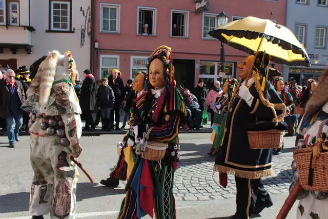 Fransenkleid  | Foto: Sandra Martines