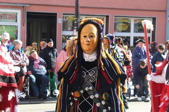 Fransenkleid  | Foto: Sandra Martines