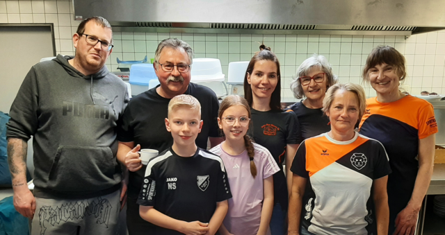 Das hervorragend funktionierende Küchenteam unter der Leitung von Antje Schäfer (hinten Mitte) | Foto: Karateverein Eppingen