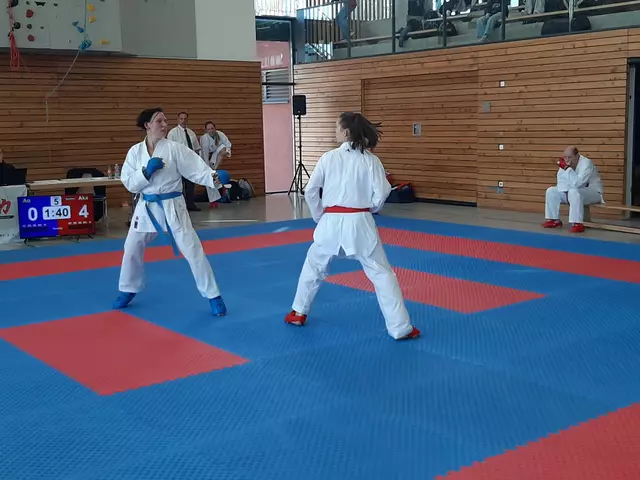 Etelka Richarz (links) im Kumite | Foto: Karateverein Eppingen