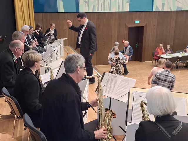 Die Holzbläser sind im Salonorchester mit Klarinetten, Flöten und Saxophonen gut repräsentiert. | Foto: privat