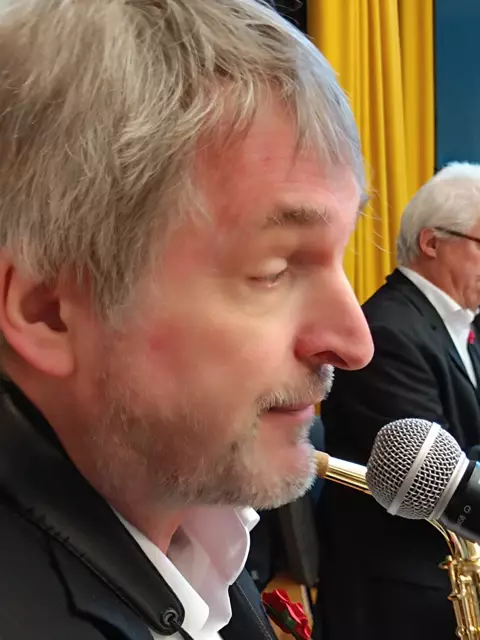 Johannes Mühleck führte raffiniert verschlagen durch das Programm.
 | Foto: privat