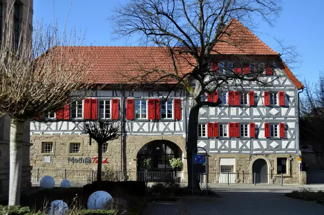 Ehemaliges Gasthaus Rössle. Erbaut um 1755. Die Stadt hat es umfassend saniert. Seit 2018 beherbergt es die Mediathek. | Foto: Daniela Somers