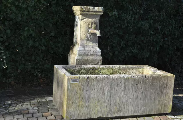wohl auch schon ein sehr alter Brunnen. | Foto: Daniela Somers