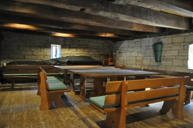 Innerhalb des Steinhauses. (Unterer Teil des Glockenturms). Die Turmstube im Erdgeschoss dient heutzutage dem Gemeindeleben. | Foto: Daniela Somers