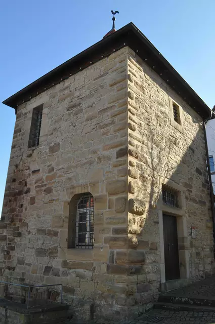 Der Hexenturm. Einstmals einer von mehreren Wachtürmen um den Amthof herum. Bis nach dem zweiten Weltkrieg war er Teil der klösterlichen Befestigungsanlage und auch Ortsarrest.  | Foto: Daniela Somers