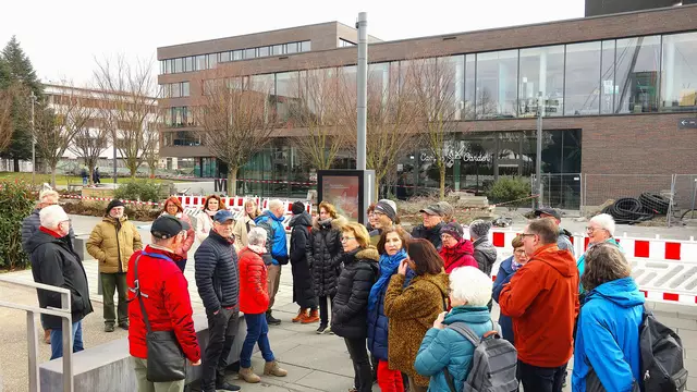 Vor dem Eingang des Campus Garden. | Foto: Isolde Reitz