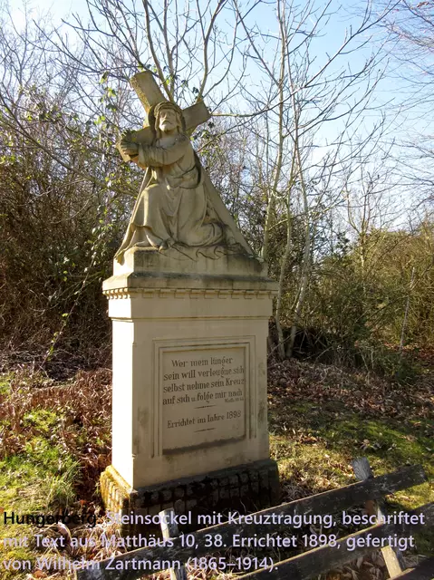 Ein kleiner Abstecher zu einem der vielen Kreuze und Bildstöcke | Foto: WandernGabyErich