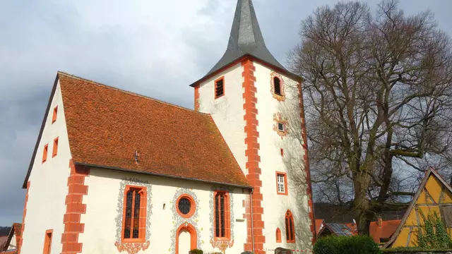 Die sehr schöne Diefenbacher Kirche wurde schon im 11. Jahrhundert erstmals erwähnt. | Foto: Isolde Reitz