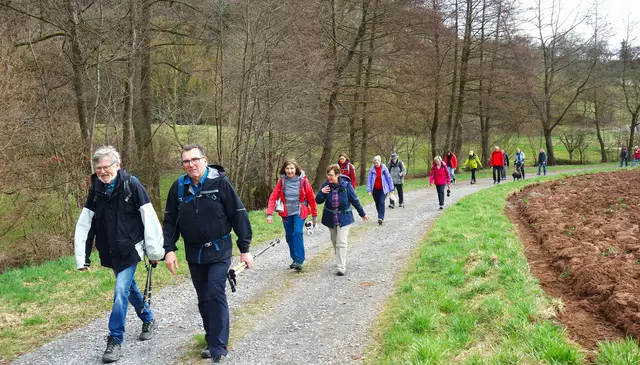 An der Metter entlang geht es zum Stellensee. | Foto: Isolde Reitz