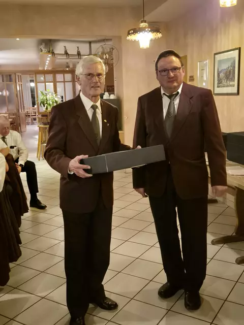 v.l. Helmut Wunderlich 60 jähriges Jubiläum  | Foto: Michael Müller 