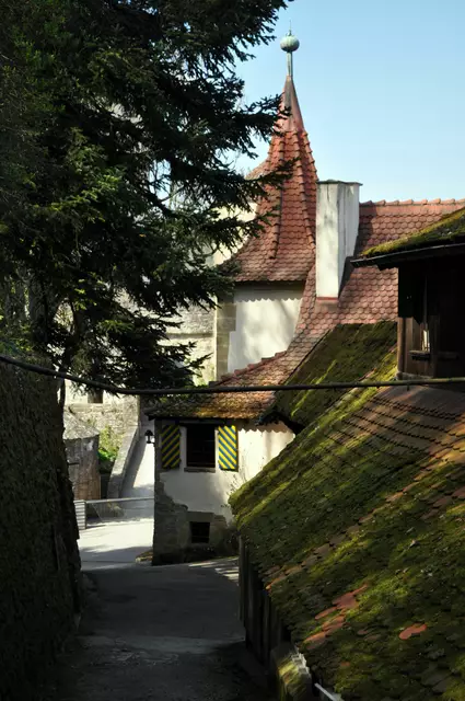 Ein Stück den Weg entlang an der Burgschenke | Foto: Daniela Somers