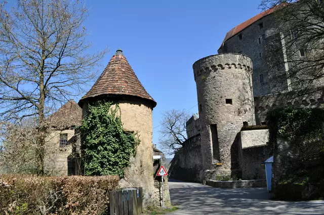 Vom Parkplatz zur Burg | Foto: Daniela Somers