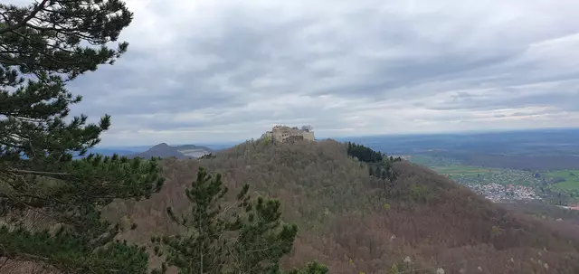 Blick zur Burg Hohenneuffen | Foto: privat Sibylle Tröber