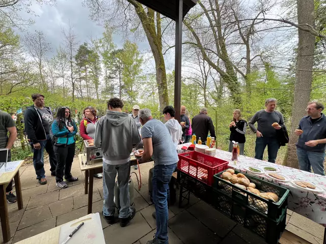 Viel los am Grill. | Foto: Michael Harmsen