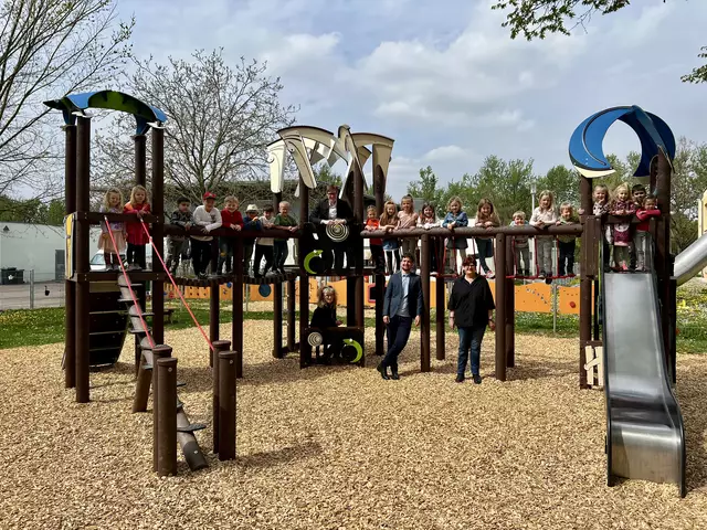 Einweihung des neuen Klettergerüsts Kinderhaus Bäderwiesen. | Foto: Gemeinde Oberstenfeld 
