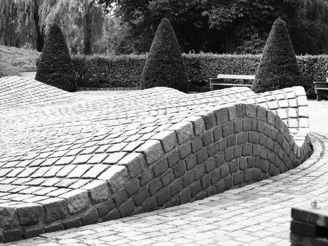 Wunderschöne Blütenpracht, viel Grün und spannende Architektur. Wenn leider kein eigener Garten zur Verfügung steht,  muss man sich mit einer unserer teils beeindruckenden Bundesgartenschauen (Heilbronn &amp; Mannheim) behelfen. 2019 und 2023 entstanden folgende Bilder.

Alle Bilder wurden mit der Olympus OM-D e-m5 Mark iii aufgenommen. | Foto: Sarah Aksamit-Grolik