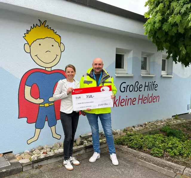 Bild: von links: Britta Emde und Dirk Benz | Foto: Quelle: Stiftung