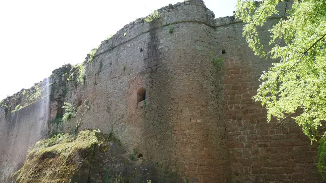 Die sehenswerte und interessante Burgruine Neuscharfeneck. | Foto: Isolde Reitz