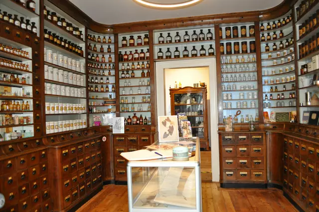 Apothekenmuseum. Einrichtung aus der Biedermeierzeit. | Foto: Daniela Somers